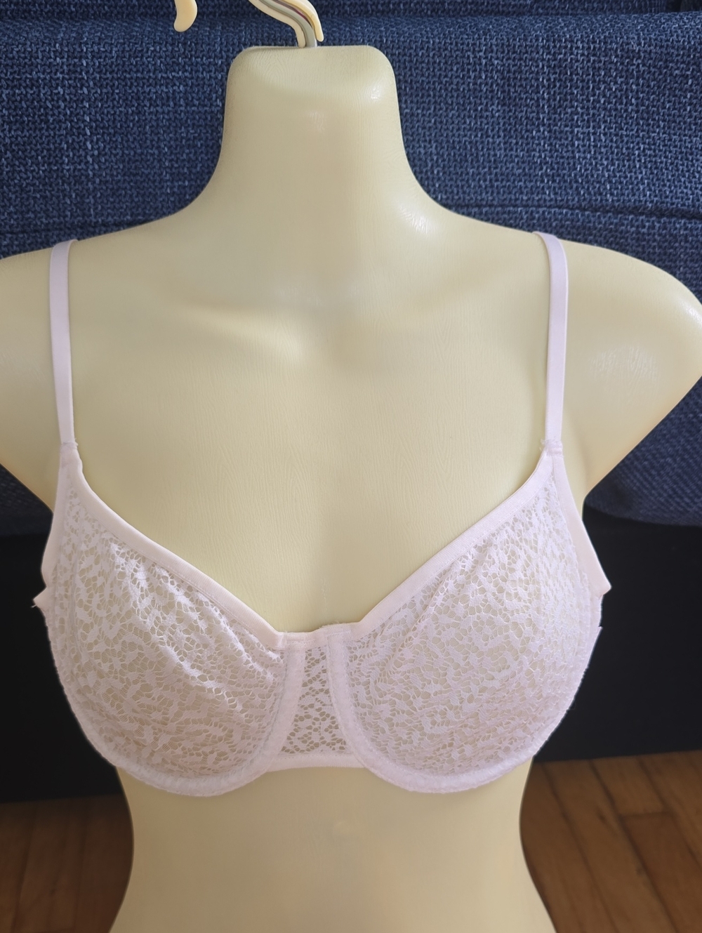 DKNY Modern White Lace Sheer Demi Bra Size 36A